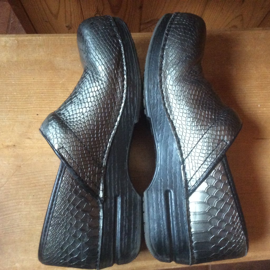 Dansko Pro Xp Leather Charcoal Anaconda Metallic Professional Clogs Size 41